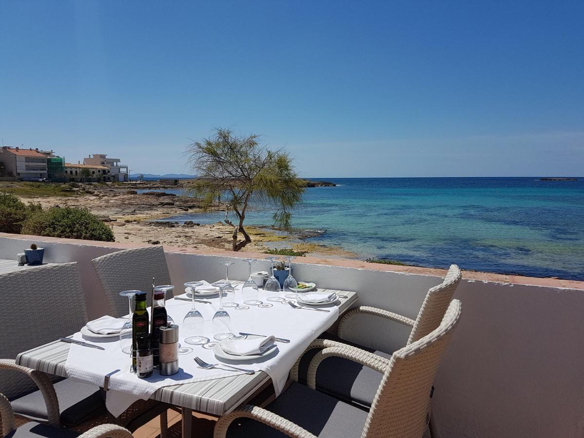 Hostal Restaurante Playa 콜로니아 산트 호르디 외부 사진